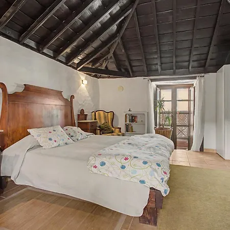 Apartman Casa Emblematica Miranda - 1